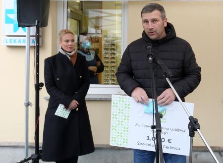 OTVORITEV LEKARNE CERKNICA 27 FOTO LJUBO VUKELIČ